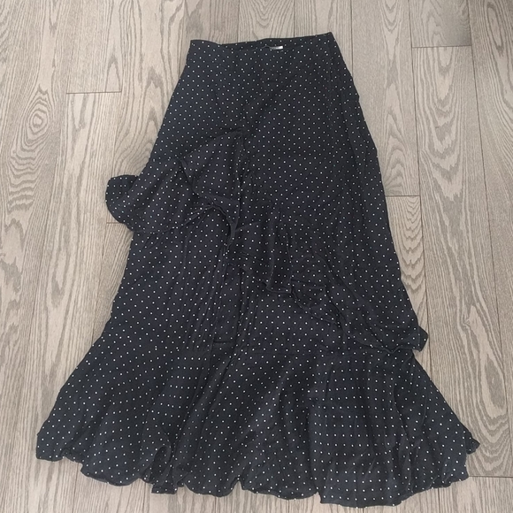 Beutiful polka dots skirt by Zara🍀🌼🌸 - Picture 2 of 8